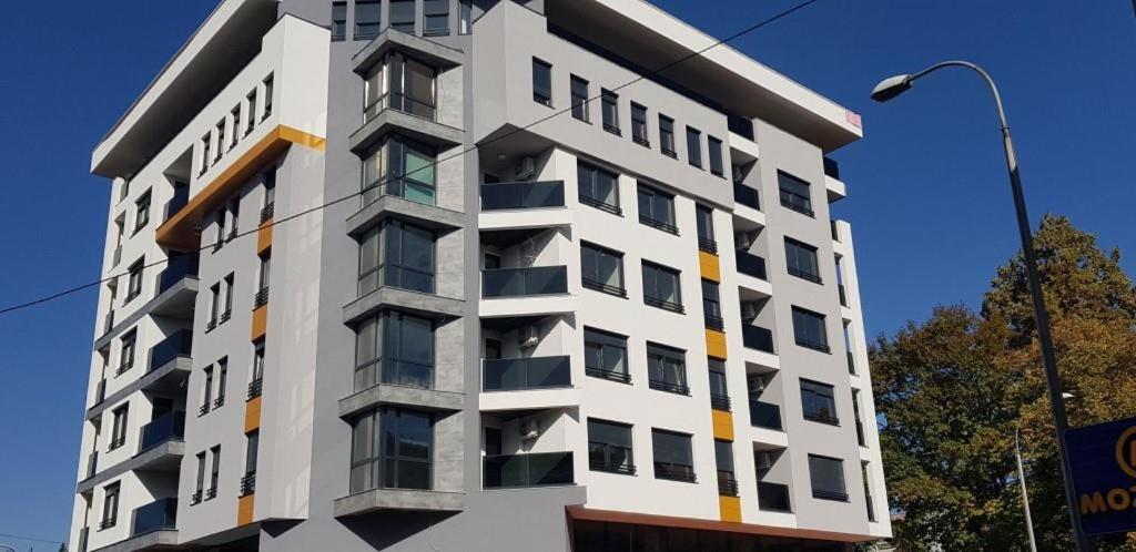 Apartman Natasa Sa Podzemnom Garazom Banja Luka Esterno foto